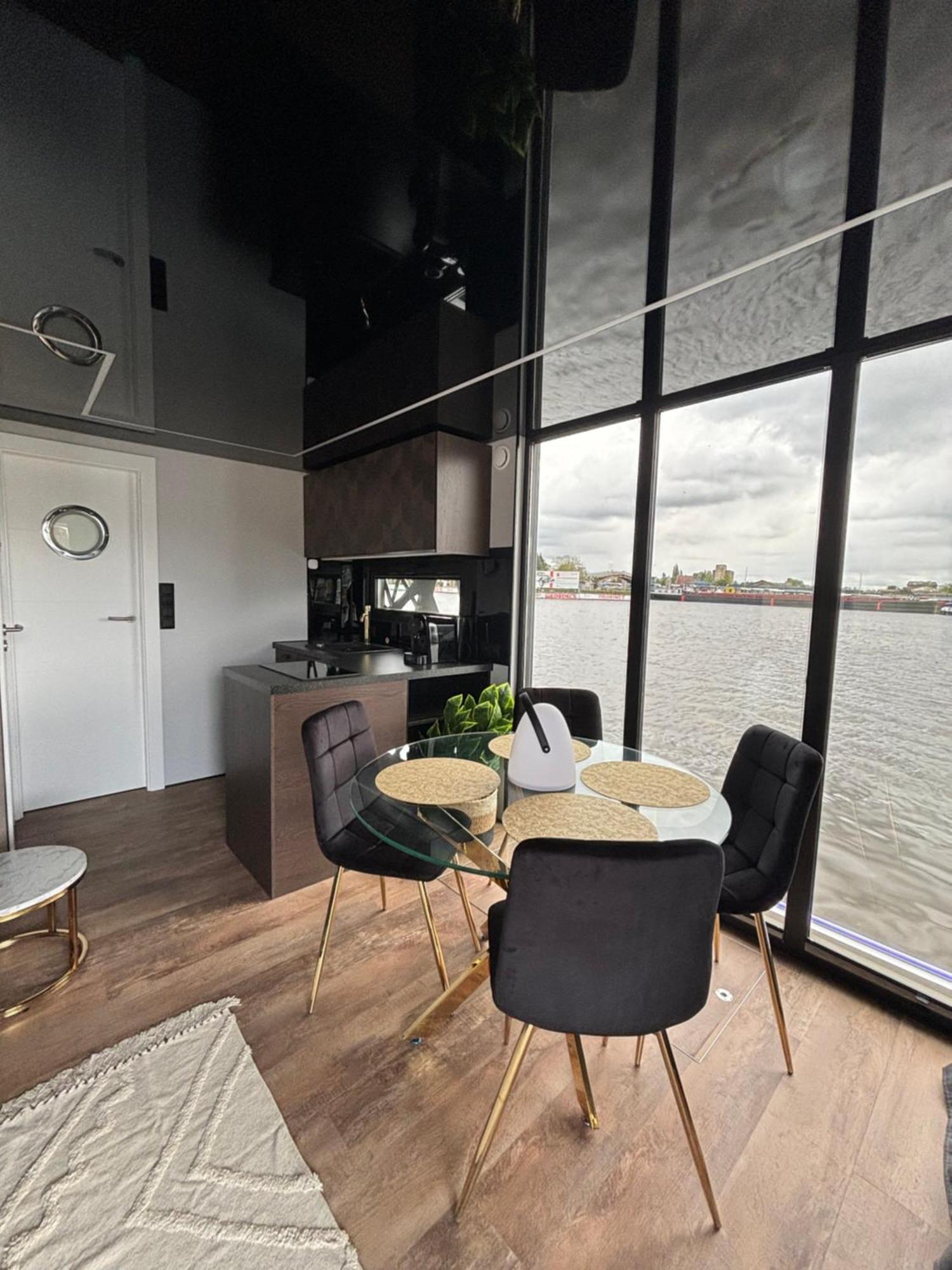Houseboat Energyapart ชเตชชิน ภายนอก รูปภาพ