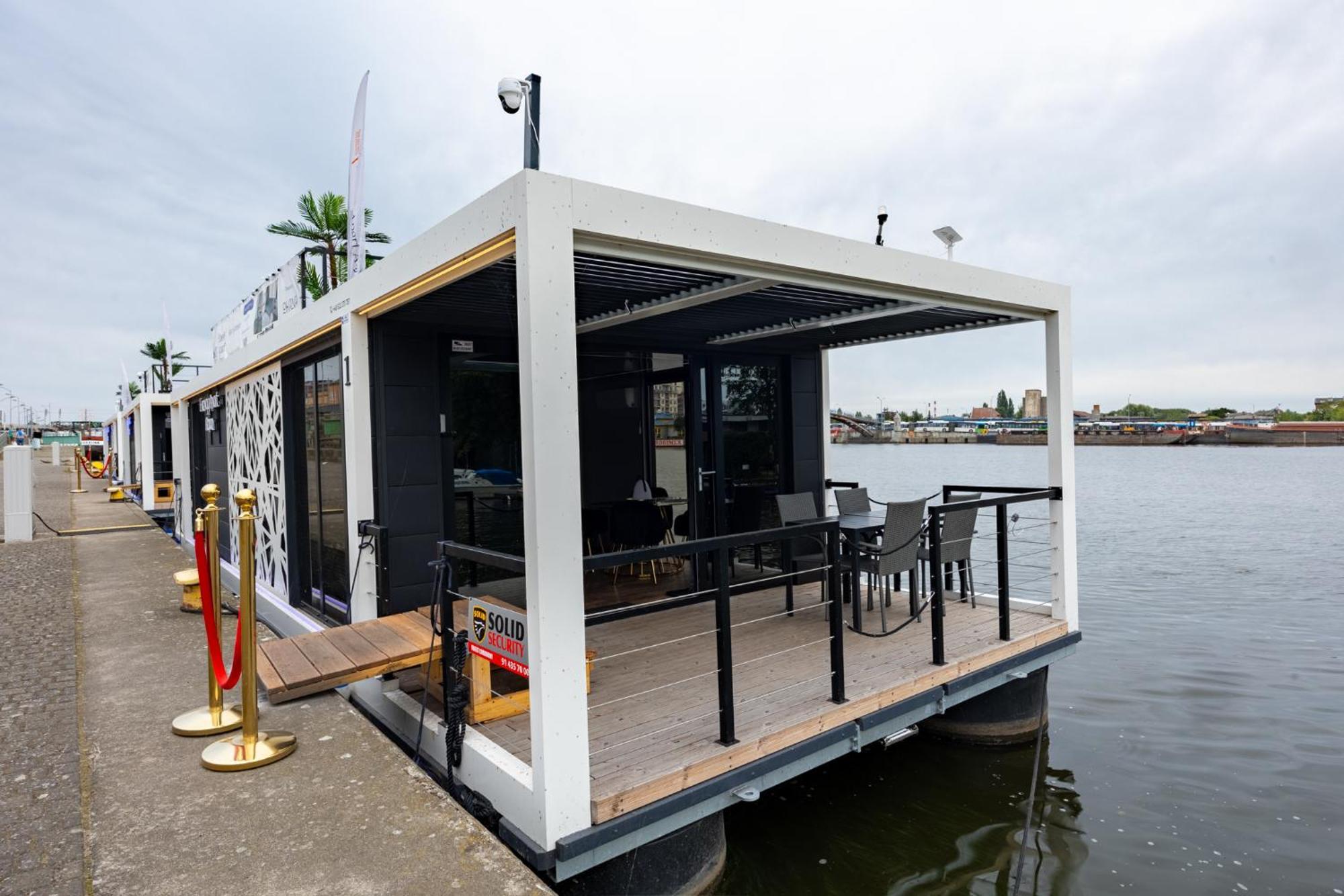 Houseboat Energyapart ชเตชชิน ภายนอก รูปภาพ